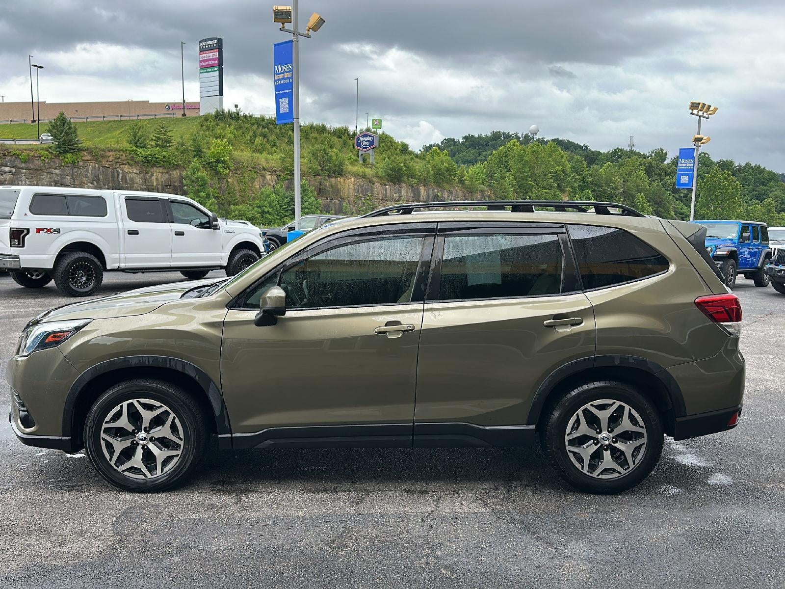 2023 Subaru Forester Premium
