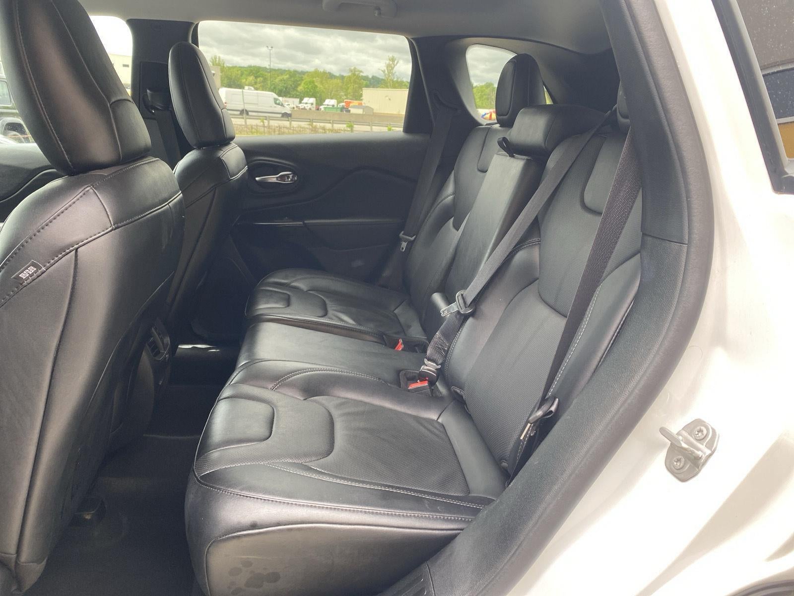 2023 Jeep Cherokee Altitude Lux